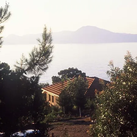 Rezort Yuva Eco Holiday Yoga Retreat